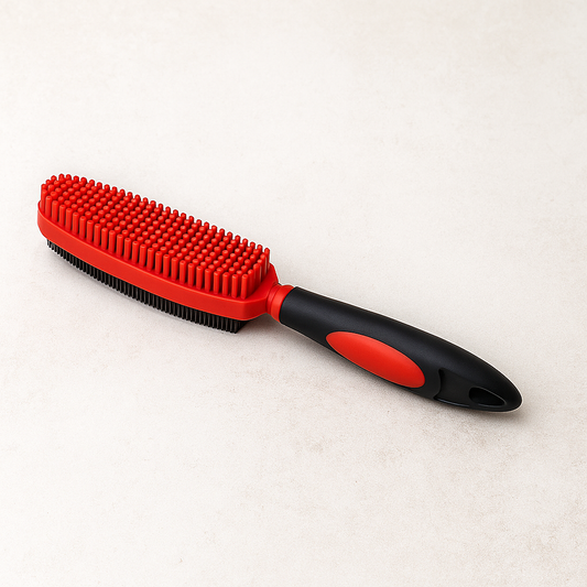 Brosse en caoutchouc bi-faces